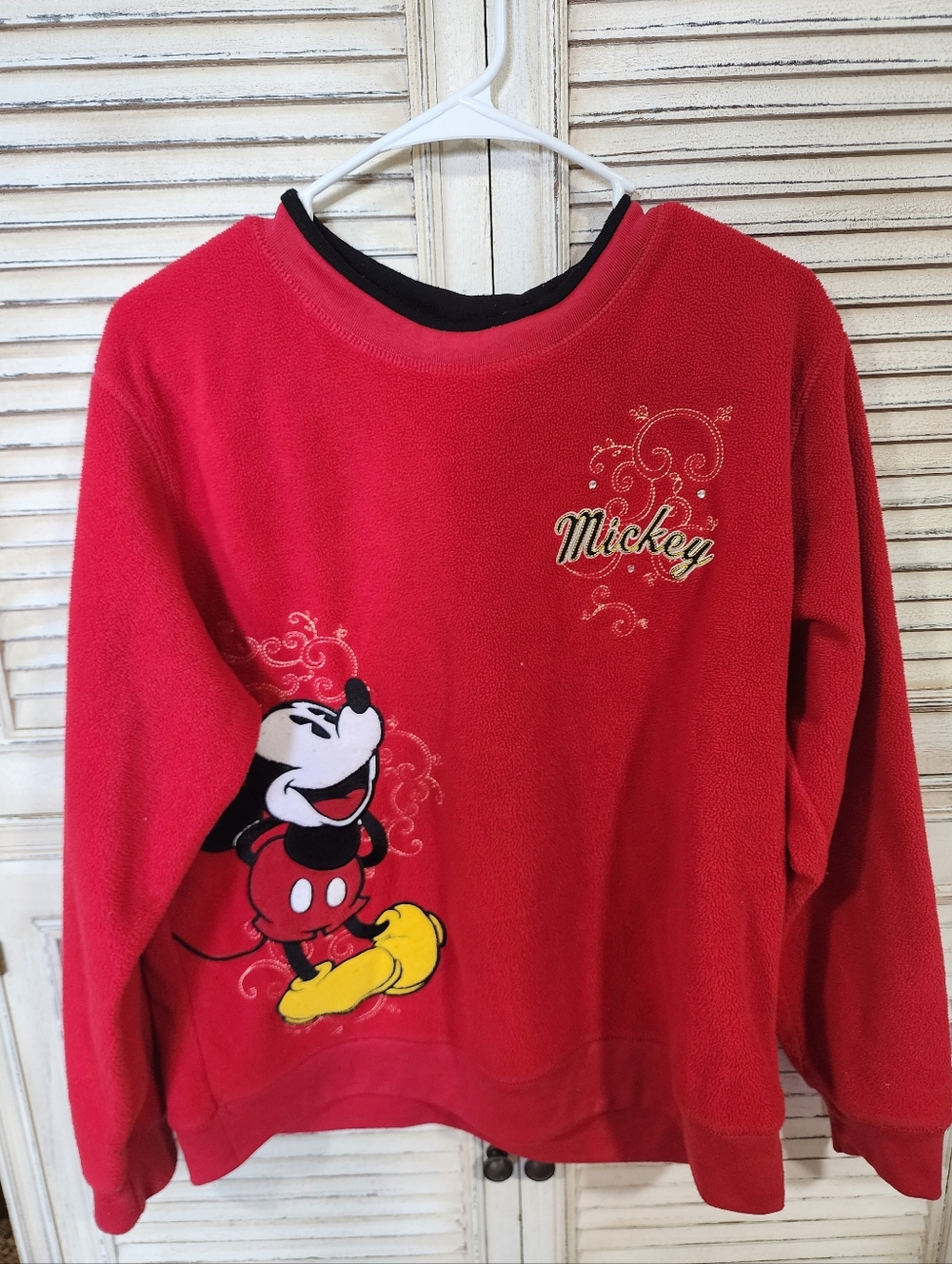 Disney Red Mickey Graphic Crewneck Sweatshirt 90s Style Embroidered